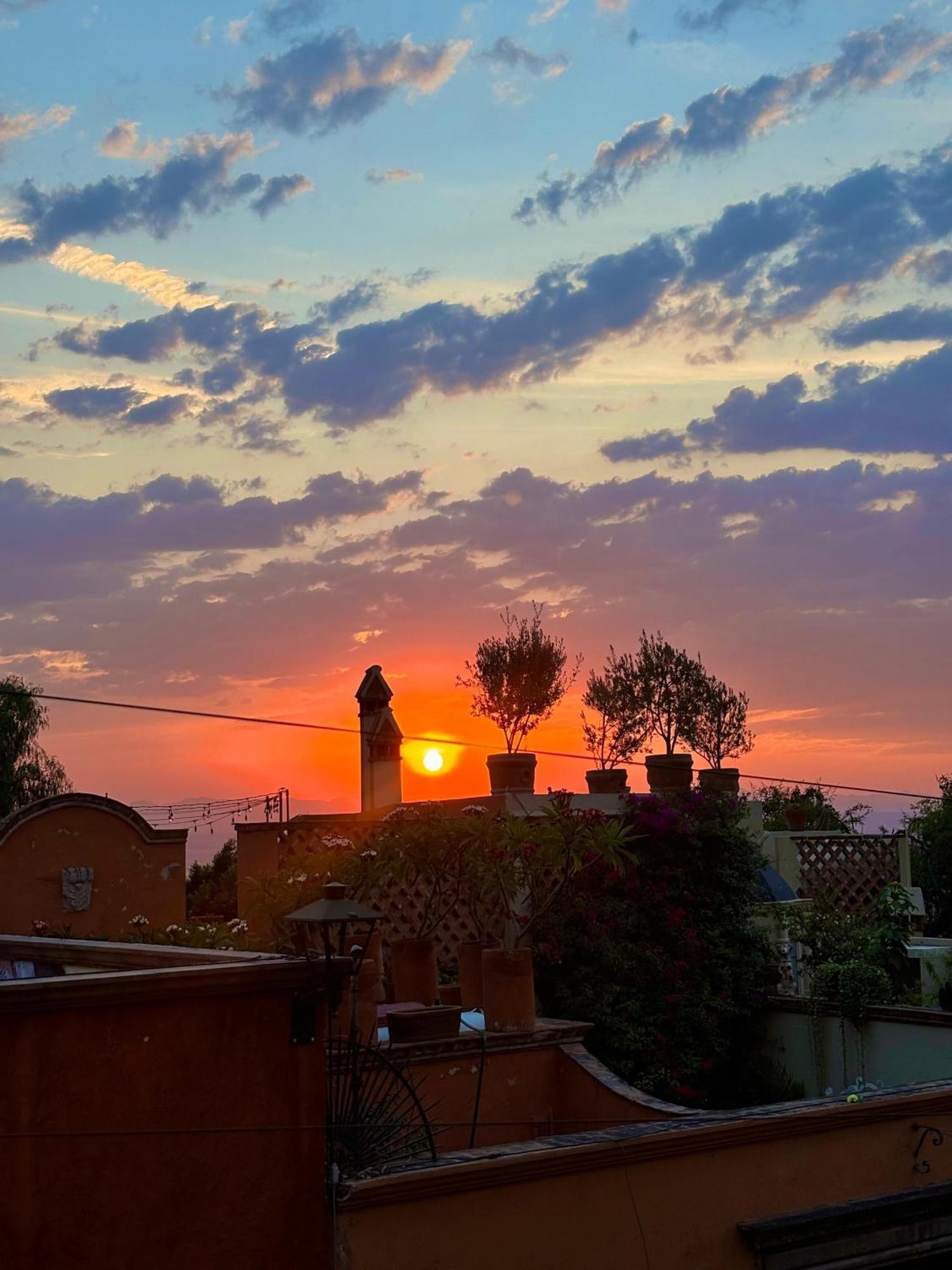 Suite Linda Vista Альенде Экстерьер фото